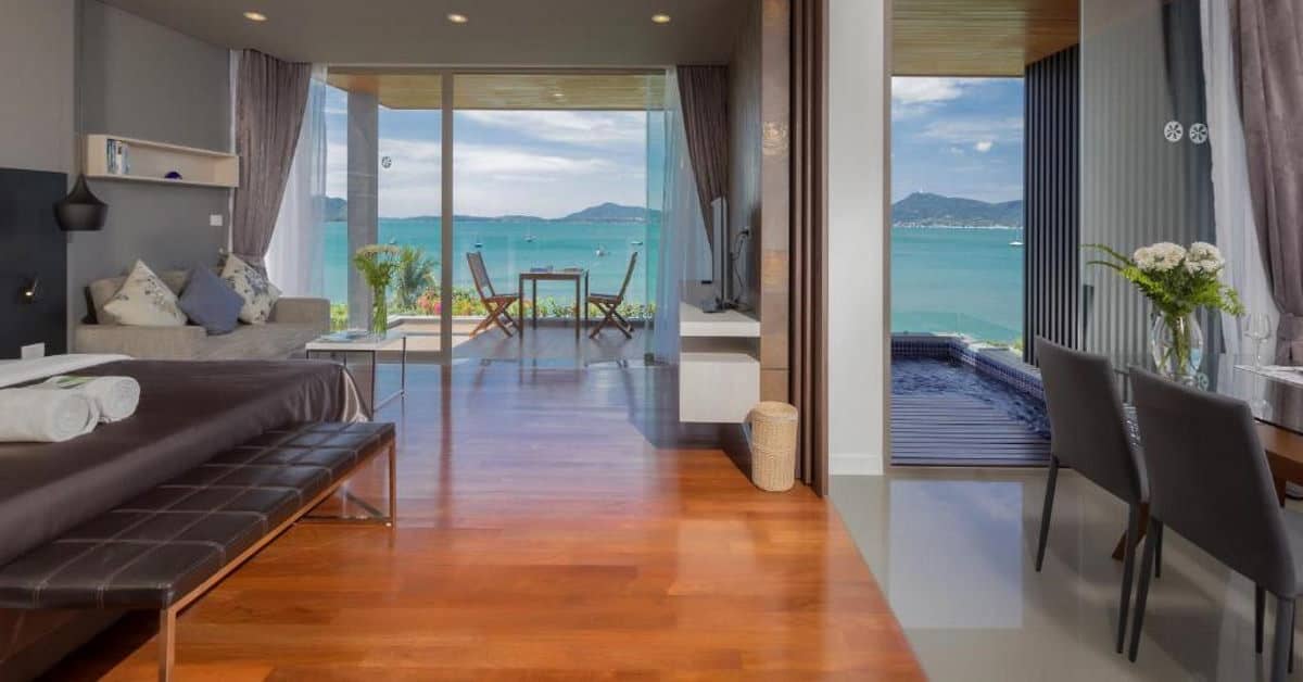 Pensión X10 Sea View Suites Phuket