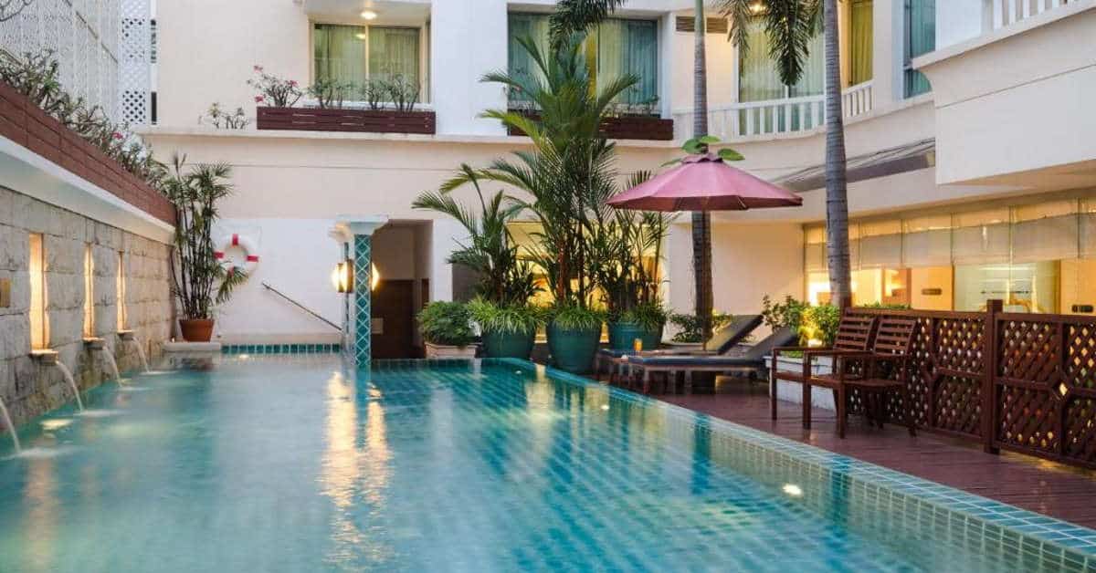 È Saladang Bangkok Apartment Hotel