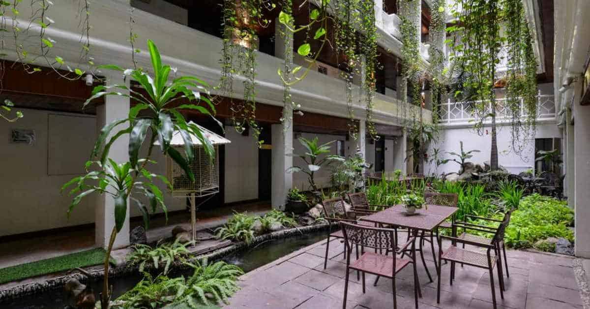 Заселение в отель Regency Park Bangkok